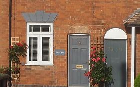 Cottage 5 Minutes Walk To River And Town Centre